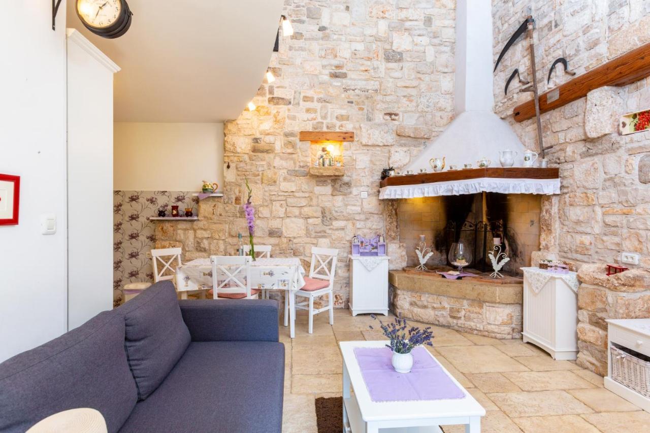 Lilo Lavender Apartment Loborika Exterior foto